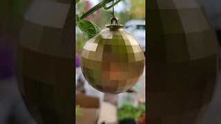 Transforming cheap Christmas ornaments to charming holiday decor #christmas #christmasdecor #diy