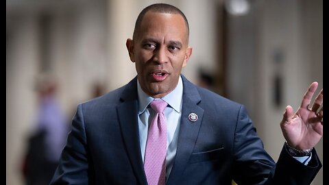 Hakeem Jeffries Takes Cowardly Way Out in Belated Statement on Tlaib’s ‘From the R