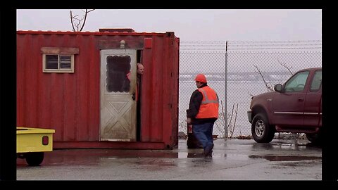 The Wire - The Dead girls in a can are found. Baltimore Docks