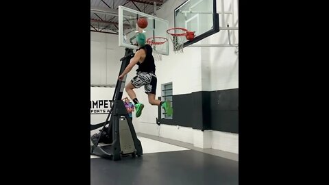 CRAZY DUNK 😲🚀 #Shorts #dunk