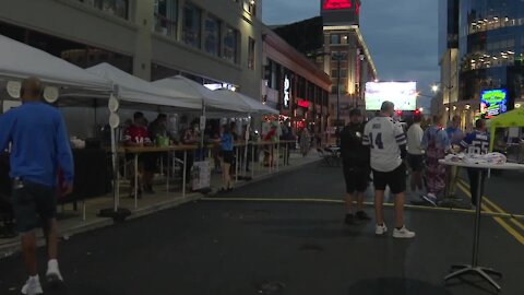 Bills' fans gather in Downtown Buffalo for watch party