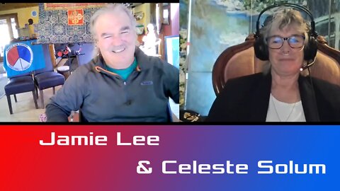 Jamie Lee & Celeste exchange notes