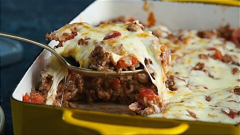 Cheesy Hamburger Rice Casserole ☀️🤩