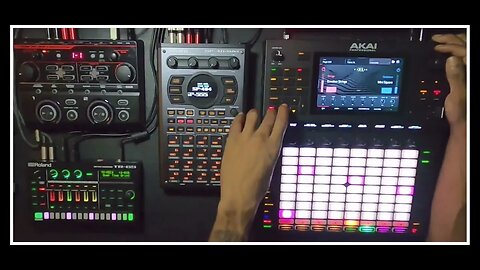 Making a beat on the Akai Force with a simple drum loop [ No Talking ]