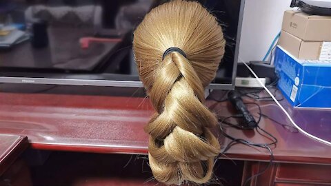 If you are in a Hurry ! This ponytail can be made in a minute, beautiful and simple