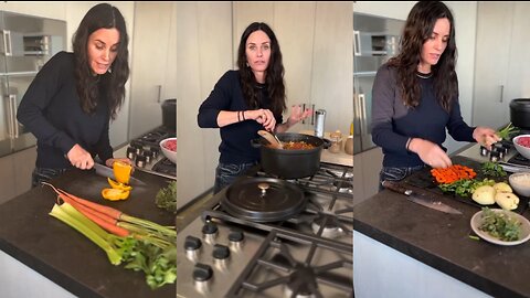 Courtney Cox Makes Hamburger Soup | Cooking Mini Vlog