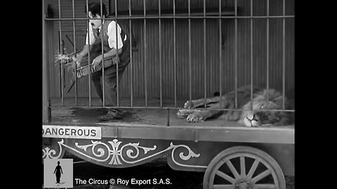 Charlie Chaplin - The Lion Cage - Full Scene (The Circus, 1928)