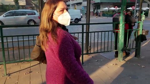 Chileans wear MASKS...even when not MADE to!