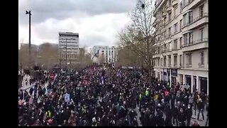 FRANCE - Now! A wave of citizens against Macron, who has called up to 15,000 police & civil defence