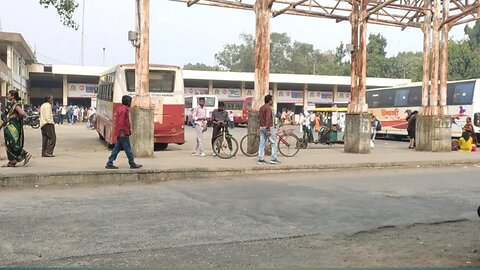 Bus Stand Pe Pahuch Gaya Subha Subha 😅