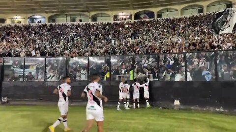 Vasco 2x1 Guarani - Gol do Nenê visto do campo