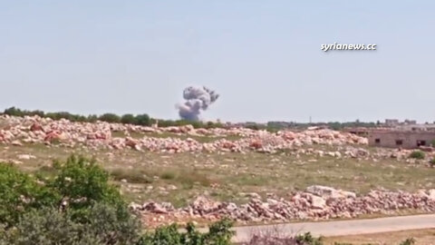 Russian Air Force Bombs Al Qaeda Posts in Idlib and Hama Countryside
