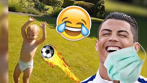 BEST SOCCER FOOTBALL VINES - GOALS, SKILLS, FAILS #17