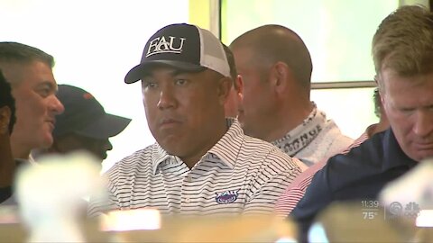 Super Bowl MVP Hines Ward joins FAU coaching staff