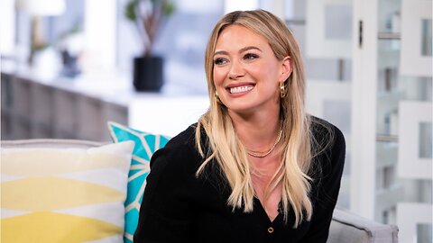 Hilary Duff Talks About Her Relationship With Her Stage Mom On 'Lizzie McGuire'