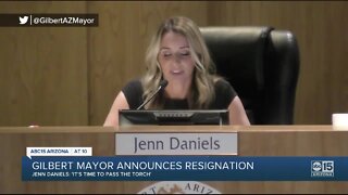 Gilbert mayor announces resignation