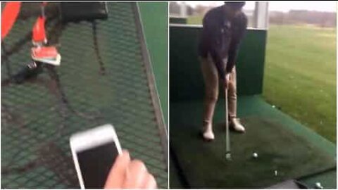 Gutt treffer iPhonen sin med en golfkølle ved et uhell!