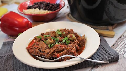 How to make the famous Cuban dish "Ropa Vieja"