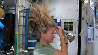 Watch how astronauts wash their hair in space