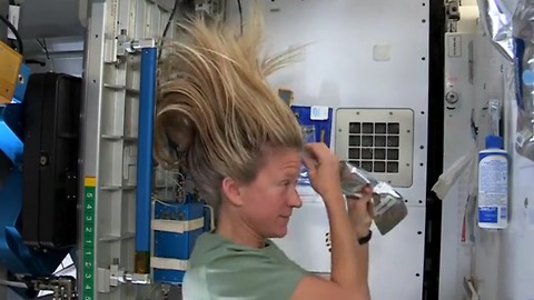 Watch how astronauts wash their hair in space