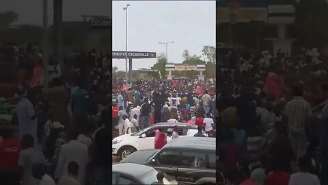 Nigerinos realizam manifestação perto de base militar francesa no país