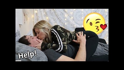 I CANT STOP KISSING YOU PRANK ON BOYFRIEND!!