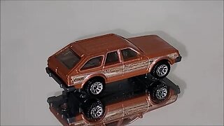 Basic Diecast model cars: Matchbox Mainline 1:64 1980 AMC Eagle