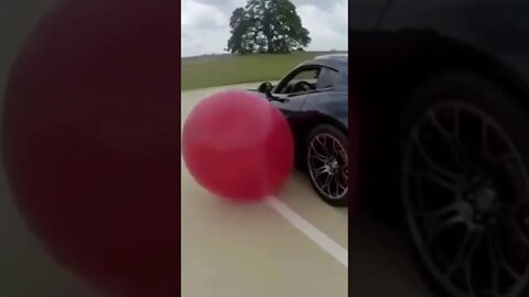 Blowing up a balloon in an innovative way #shorts #car #cartok #supercar #shortsfeed