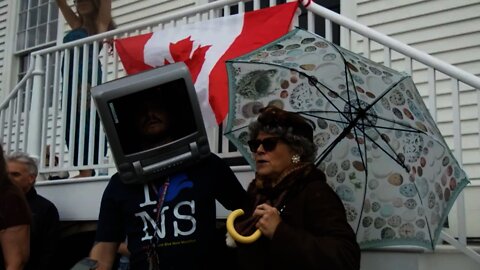 Mrs. Enid 🤩 (Cathy Jones) appeared at the Halifax lockdown protest this past weekend