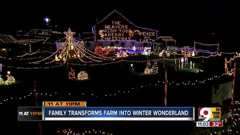 Dazzling light display in Indiana boasts over 100,000 lights