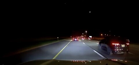 Incredible moment ‘fireball’ meteor shoots across night sky stunning stargazers