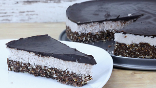 Low carb chocolate & coconut cake recipe