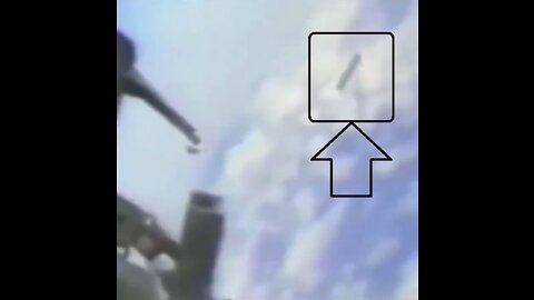 Fast moving CIGAR shaped UFO caught on camera of a SOVIET JET FIGHTER!!