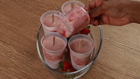 Delicious strawberry ice cream, quick and easy