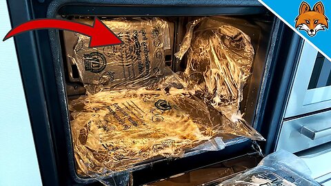 Clean your Oven with PLASTIC BAGS 💥 (It can NOT be easier) 🤯