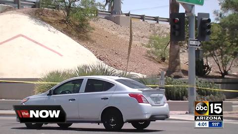 Man with knife jumps off I-17 to flee from police