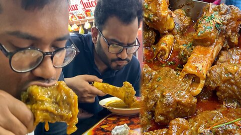 Eating Spicy Nalli/Nihari/Paya With Paratha & Naan Roti At Food Village, Palli Biddeat