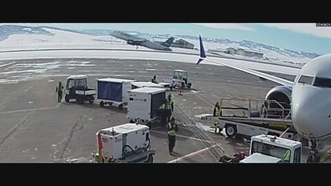 JetBlue Plane Scrapes Tail While Averting Collision At Colorado Airport