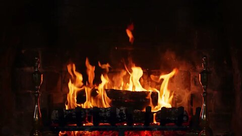 Christmas Crackling Yule Log Fireplace in 4K