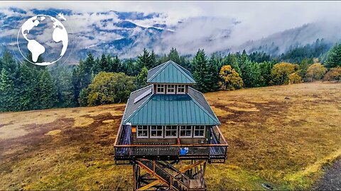 Couple builds Tiny House on Stilts to Experience the Oregon Forest