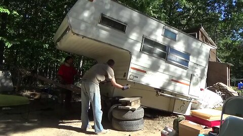 Mounting Fallen Truck Camper On Trailer Pt 2