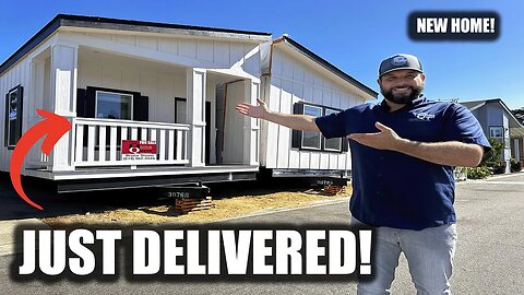 Fresh from the factory💯🏡 How we install new homes! New Silvercrest Manufactured Home!
