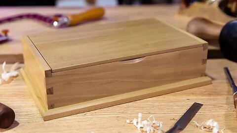 How to Make a Dovetailed Box | Free Online Woodworking School | Project #1