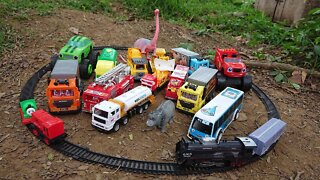 Mencari Mainan Truk Sampah, Mobil Pizza, Truk Monster, Mobil Pemadam Kebakaran