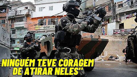 Os cara descendo de rapel de cabeça para baixo..."Porque os Comandos são o terror por onde passam ?