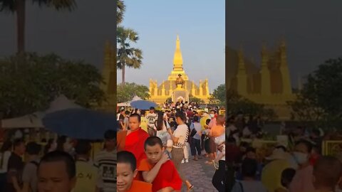 Pha That Luang Festival Vientiane Laos 🇱🇦 #laos #vientiane #phathatluang #thatluang #luangprabang