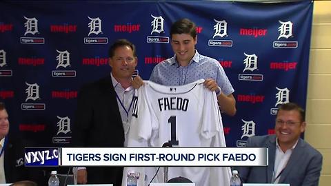 Tigers sign, introduce top draft pick Alex Faedo