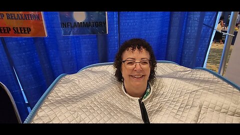 Deb had extreme knee pain and reports 50 percent reduction after 7 minutes in far infrared sauna