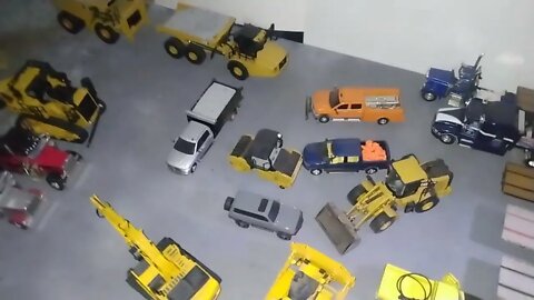 What's Going On At The Heavy Equipment Yard and Truck Stop Diecast Diorama? 1/64 DCP by First Gear