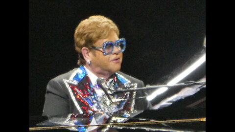 Elton John - I'm Still Standing (part) - Live at Madison Square Garden (03-06-19)